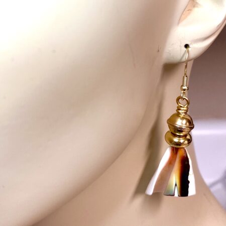 We Shell Sea Earrings Model
