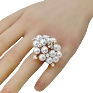 World of Pearls Ring